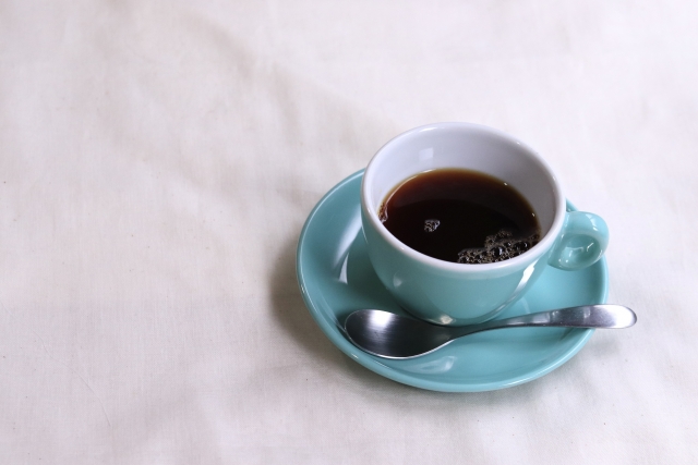 コーヒーカップとティーカップの違いは？ | INIC coffee〔イニック